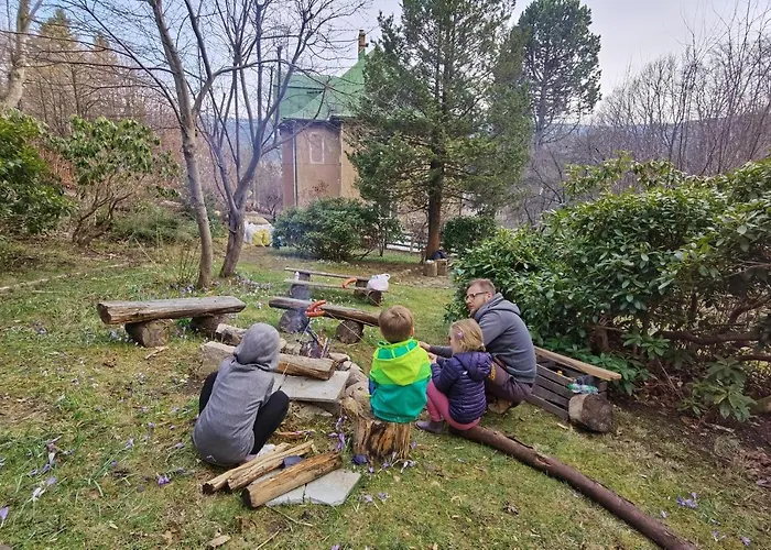 Marcowka M4 - Duzy W Historycznej Willi Z Ogrodem 아파트 스클라르스카포렘바