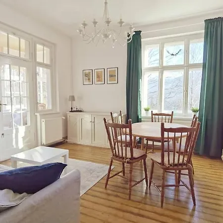 Marcówka M4 - Duży W Historycznej Willi Z Ogrodem Apartamento